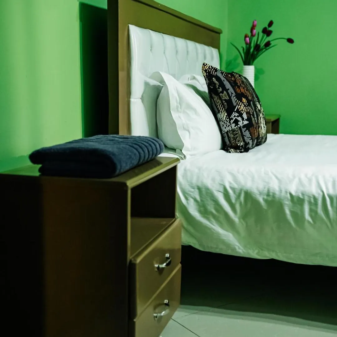 Divine & Destiny Homes 캄팔라 펜션
