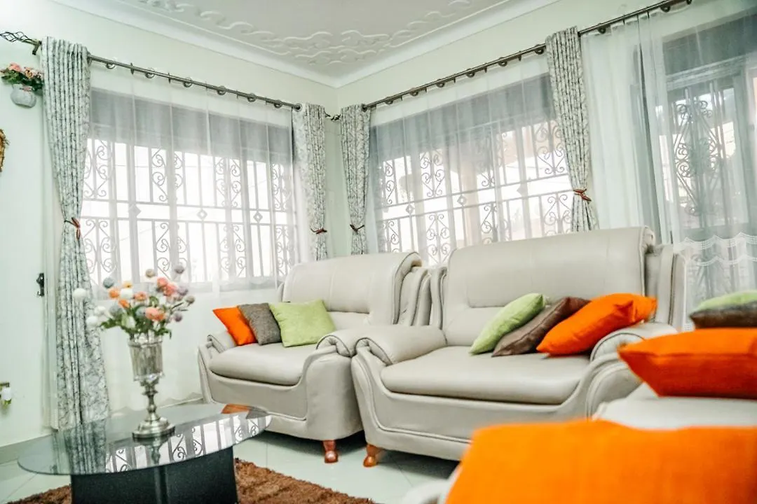펜션 Divine & Destiny Homes 캄팔라 우간다