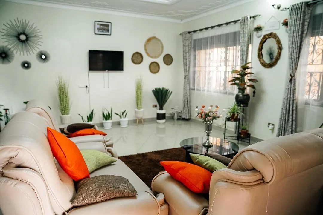 Divine & Destiny Homes 캄팔라 펜션