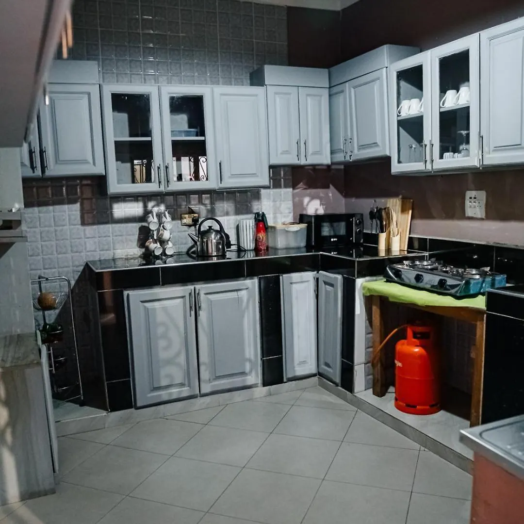 Divine & Destiny Homes 캄팔라 펜션